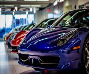 مصر اليوم - فيراري تستطلع رأي عشاقها في لون طرازها الجديد