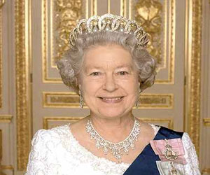 مصر اليوم - ملكة بريطانيا تمنح ابنة دوق كامبريدج لقب أميرة