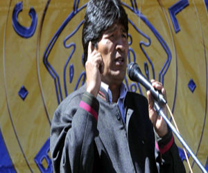   مصر اليوم - بوليفيا تتهم الأميركيين بالتآمر على الرئيس موراليس