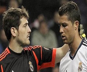   مصر اليوم - البرتغالي رونالدو يكشف عن معدنه الحقيقي