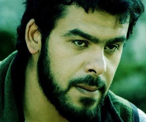   مصر اليوم - منذر رياحنة يخشي تقليد النجم الأسمر في العقرب