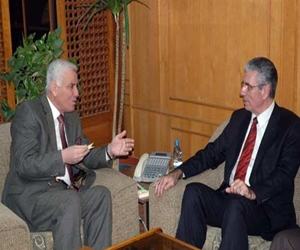   مصر اليوم - محافظ الإسماعيلية يستقبل سفير مقدونيا في مصر لبحث التعاون المشترك