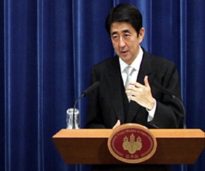   مصر اليوم - رئيس الوزراء الياباني يطلق خطة اقتصادية وينتقد الصين