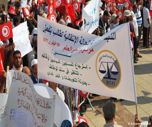 مصر اليوم - تونس : ضحايا فترة الاستبداد أصبحوا ضحايا التجاذب السياسي