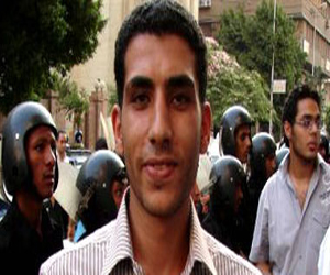   مصر اليوم - كريم الشاعر يحرر محضرًا ضد مرسي والمرشد لمسئوليتهما عن حادث اختطافه