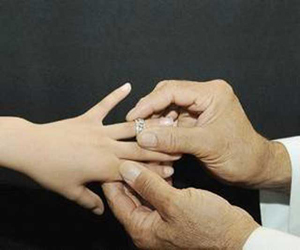 مصر اليوم - تسعيني سعودي يتزوج فتاة عمرها 15 سنة