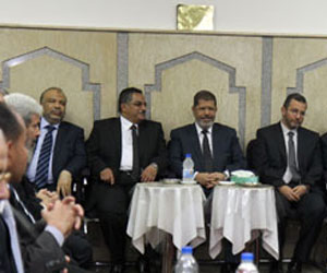 مصر اليوم - إنذار لمرسي وقنديل وجمال والكتاتني بسبب تظاهرات السبت