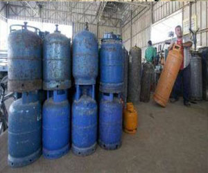   مصر اليوم - وصول باخرة جزائرية تحمل شحنة بوتاجاز إلى ميناء الأسكندرية