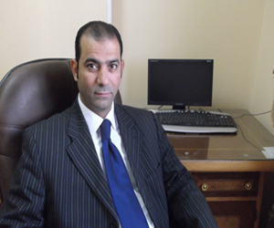   مصر اليوم - عبد الرحمن الجارحي: حصار الدستورية اعتداء صارخ على السلطة القضائية