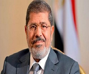   مصر اليوم - أستاذ مرسي الأميركي ينصحه بالعدول عن إعلانه الذي مزق الأمة