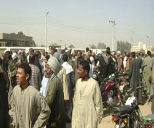   مصر اليوم - فتح طريق قنا - الأقصر بعد قطعه ساعتين احتجاجًا على نقص السولار