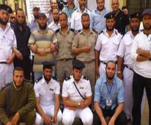 مصر اليوم - الضباط الملتحون يطالبون بالعودة إلى عملهم