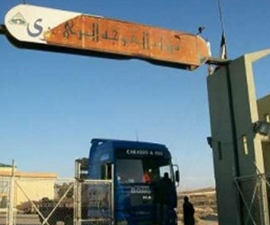   مصر اليوم - عبور شاحنتي سولار قطاع غزة عبر منفذ العوجة البري