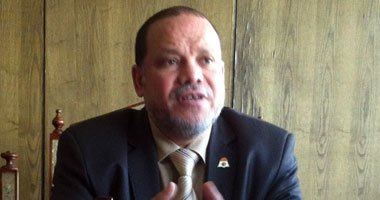   مصر اليوم - نقيب المعلمين  في الأقصر يقيم مؤتمرًا للتعريف بمواد الدستور