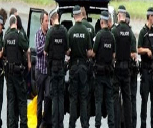   مصر اليوم - السيدات يثقن فى التعامل مع الشرطة أكثر من الرجال