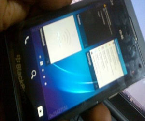 مصر اليوم - تسرب صور هاتف بلاك بيري 10 بشاشة لمسية كاملة