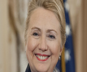   مصر اليوم - هيلاري كلينتون في المستشفى بعد إصابتها بـ تجلط دموي