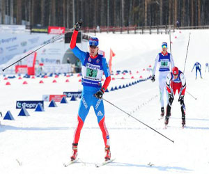 مصر اليوم - الروسي فيليغجانين يفوز بسباق التزلج لمسافة 15 كلم