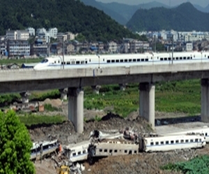 مصر اليوم - جرح 17 شخصًا في تصادم قطاري ركاب في شمال شرق سويسرا