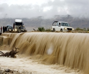 مصر اليوم - العثور على جثتي فتاتين فلسطينيتين جرفتهما السيول في الضفة