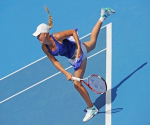   مصر اليوم - الدنماركية فوزنياتسكي تودع دورة سيدني للتنس