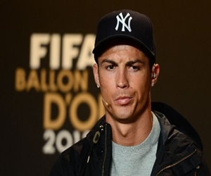   مصر اليوم - كريستيانو: الرب ذاته لا يُرضي الجميع