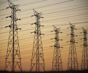   مصر اليوم - الكهرباء: تحويل المحطات أقـل من 300 ميجا لعملاقة توفر الوقود