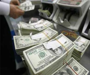 مصر اليوم - العيد يرفع تعاملات شركات الصرافة المصرية 30 %