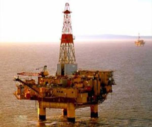 مصر اليوم - إيني تحول استثماراتها من ليبيا إلى مصر بسبب الاضطرابات السياسية