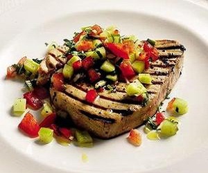   مصر اليوم - ستيك التونة مع الخضار