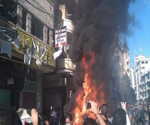 مصر اليوم - إحراق مقر حزب الحرية والعدالة في كوم حمادة