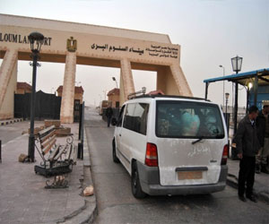   مصر اليوم - مصر تغلق منفذًا حدوديًا بريًا مع ليبيا