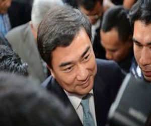 مصر اليوم - اتهام رئيس الوزراء التايلاندي السابق بالقتل في قضية تظاهرات 2010