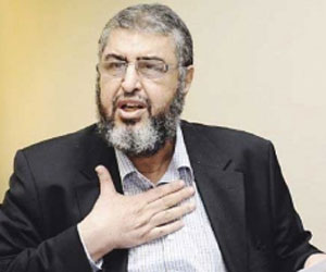   مصر اليوم - الشاطر: لدينا تسجيلات لمحاولات إسقاط الرئيس بعد شهرين من حكمه