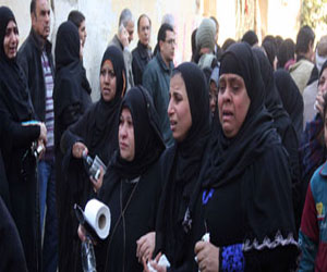   مصر اليوم - مشادات بين أسر ضحايا الإخوان ومعارضي الرئيس أمام المشرحة