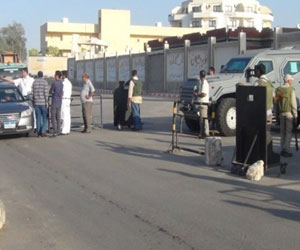   مصر اليوم - قتيلان وإصابة 5 إثر انقلاب مدرعة شرطة في سيناء