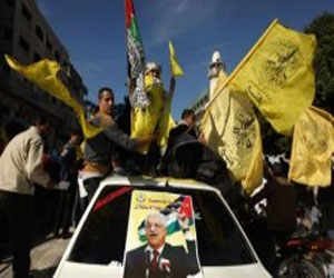 مصر اليوم - الفلسطينيون يحتفلون بالتصويت في الأمم المتحدة