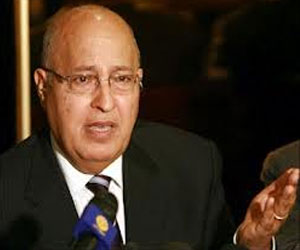 مصر اليوم - شعث يغادر القاهرة متجهًا إلى الأردن