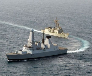 مصر اليوم - العراق يتسلم من الولايات المتحدة سفينتين حربيتين