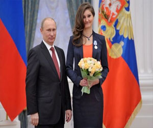   مصر اليوم - بوتين يقلد 3 صحافيين روس ميدالية البسالة لعملهم في سورية