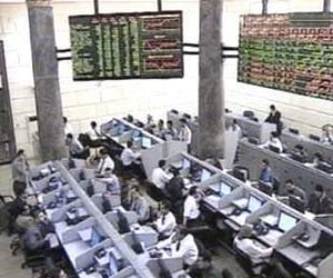   مصر اليوم - البورصة تكسر حاجز 5300 نقطة والرئيسي يخسر 0.8%