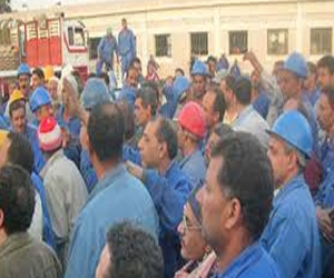   مصر اليوم - عمال الأسمنت في السويس يهاجمون شركة جاسكو ويحتجزون عمالها