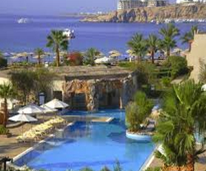 مصر اليوم - عمال فندق سياحي في الغردقة يتهمون الإدارة بإجبارهم على الإستقالة