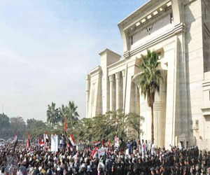   مصر اليوم - قراصنة يخترقون موقع المحكمة الدستورية ويضعون عليه شعار الإخوان