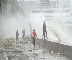   مصر اليوم - رئيس الفلبين يتفقد المنطقة المنكوبة بسبب الإعصار بوفا