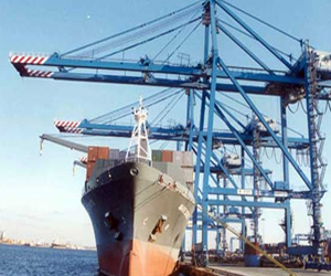   مصر اليوم - انهيار الرصيف رقم 13 في ميناء دمياط