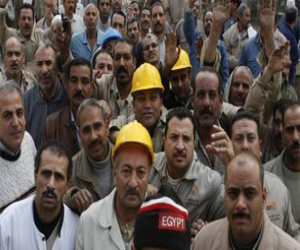 مصر اليوم - وقفة احتجاجية أمام مجلس الوزراء ضد رفع سعر المازوت