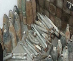   مصر اليوم - الأمن يضبط قذائف ودانات مدافع وألغام مضادة للدبابات