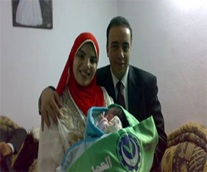   مصر اليوم - زوجة الجيزاوي: مرسي تجاهل قضيتنا و تركنا على الرصيف أمام الاتحادية