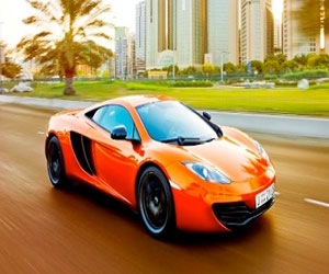 مصر اليوم - ماكلارين MP4-12C تتوج بلقب سيارة العام في الشرق الأوسط